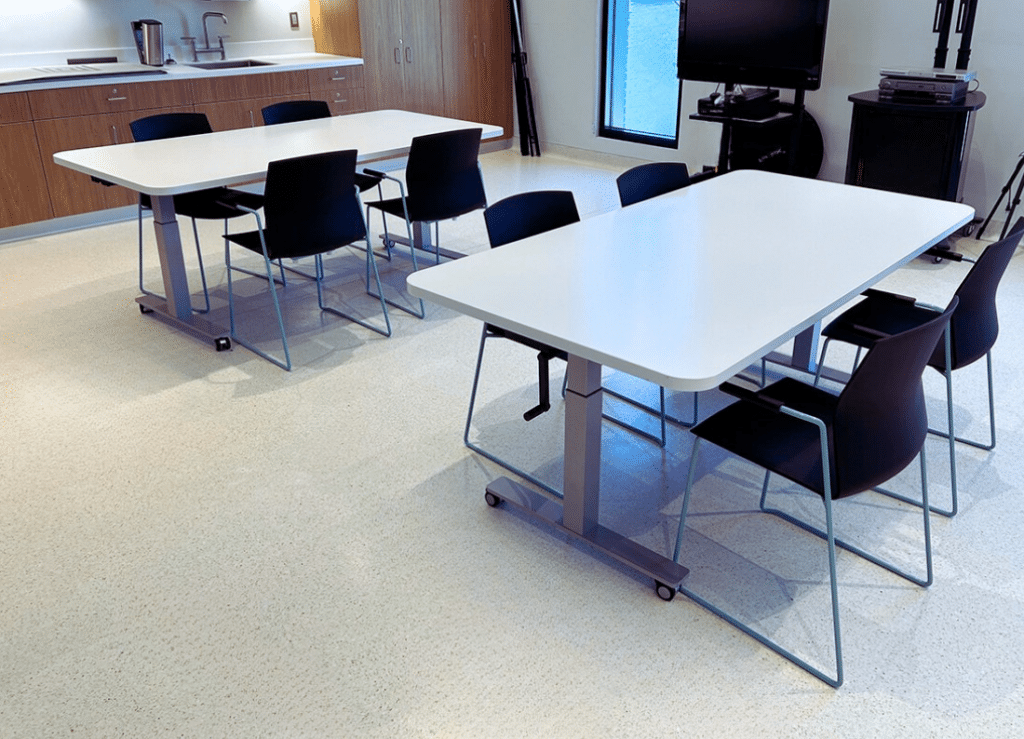 maker flex kids table with rounded corners + HPL surface